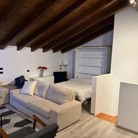 Bella Camelia - Lago di Como San Siro  Esterno foto